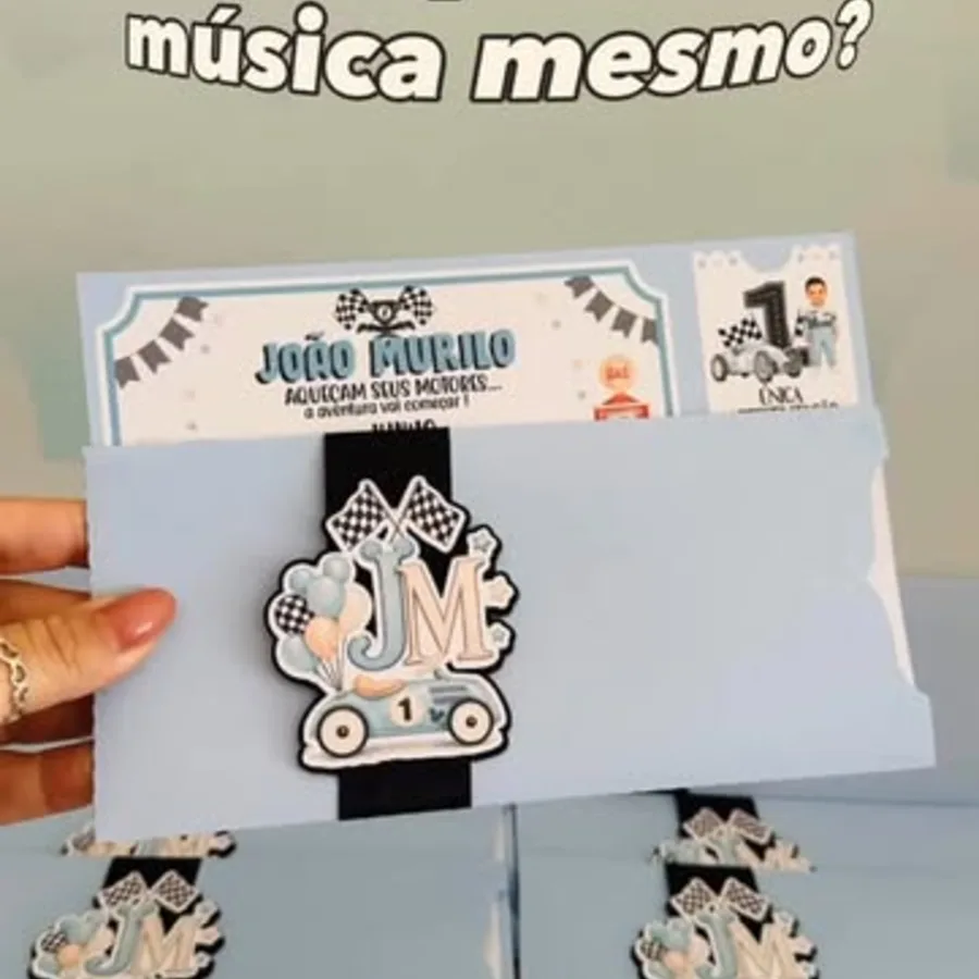 Convites personalizados impressos com recorte especial